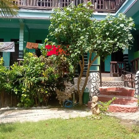Breeze Hostel Kuta  ภายนอก รูปภาพ